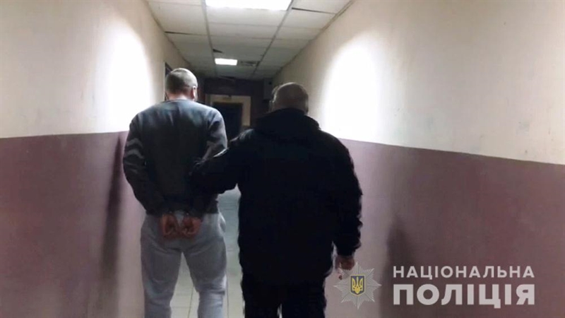   Житель Черкасской области жестоко избил одессита на остановке