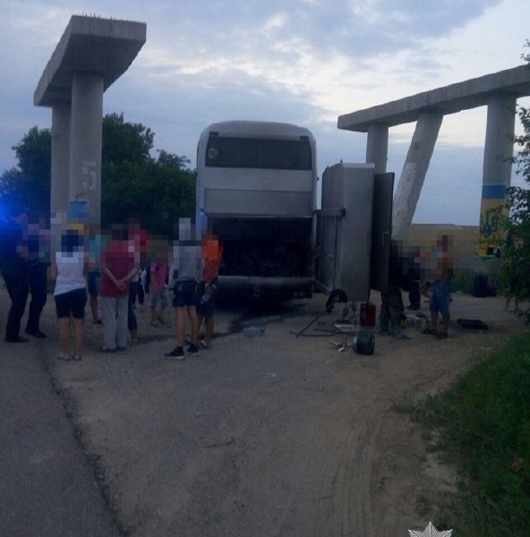 На дороге Киев-Одесса горел автобус, который перевозил детей