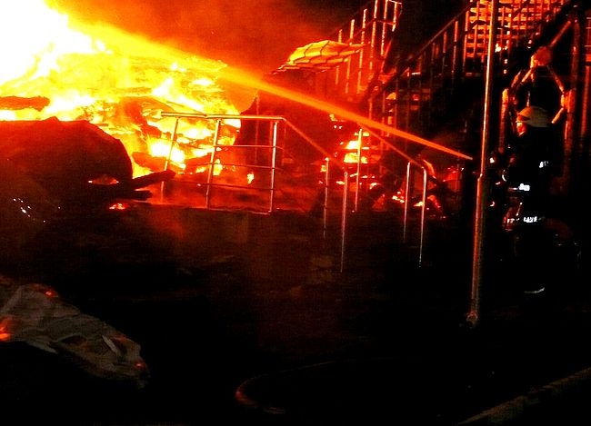 Пожар в "Виктории": еще одному чиновнику высказали подозрение