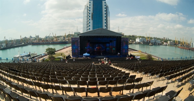 На Одесском Морвокзале открывается Летняя концертная сцена