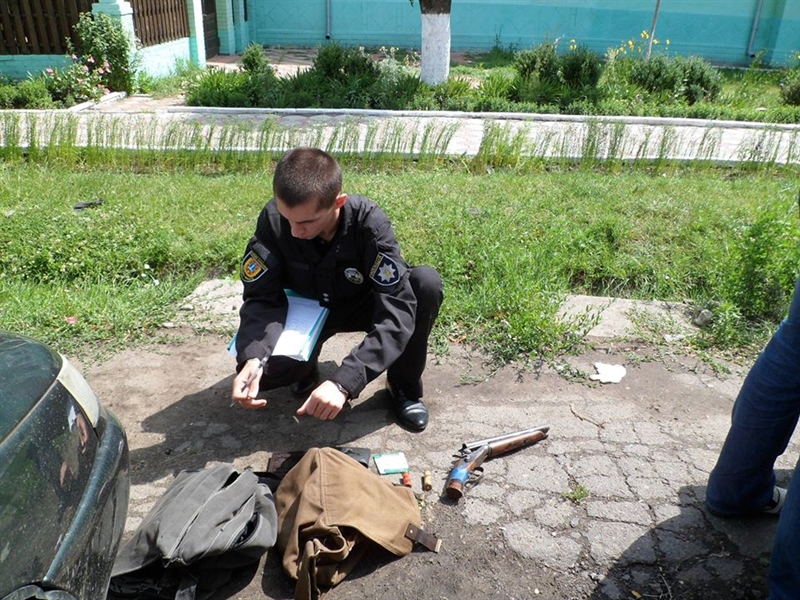 В Подольске полицейские задержали вооруженного хулигана