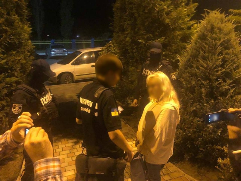 Одесская таможенница предстанет перед судом за взятки