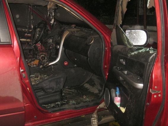 В Шабо местному жителю сожгли салон авто