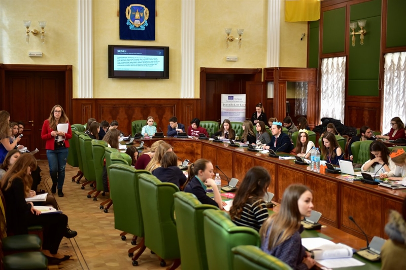 В Одессе прошла сессия Европейского молодёжного парламента Украины