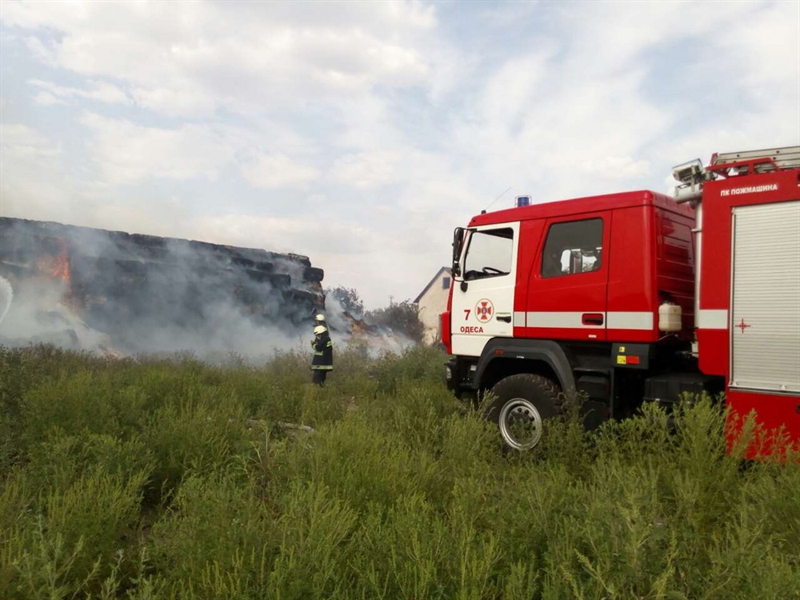 В Одесской области ликвидировали масштабный пожар