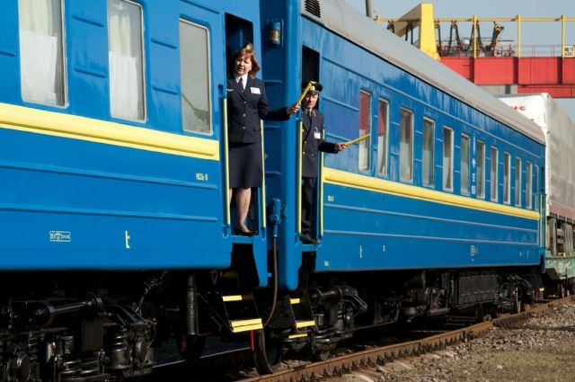 На октябрьские каникулы назначен дополнительный поезд Одесса-Львов