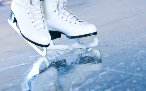 Родители спортсменов одесской «Льдинки» жалуются, что лед в школе стал опасен для тренировок 