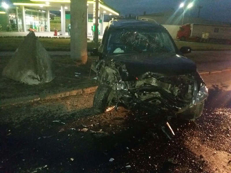 В Одессе автомобиль врезался в бетонный блок