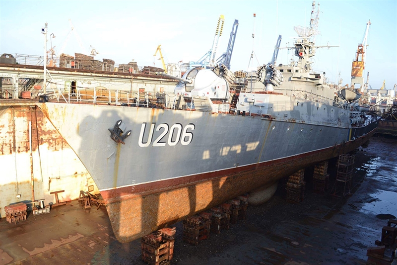 В Одесском порту ремонтируют корвет ВМС Украины "Винница"