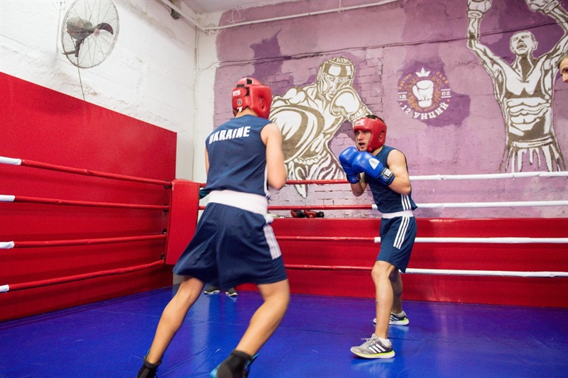 Боксерский клуб «12 Унций» приглашает профессиональных спортсменов и любителей