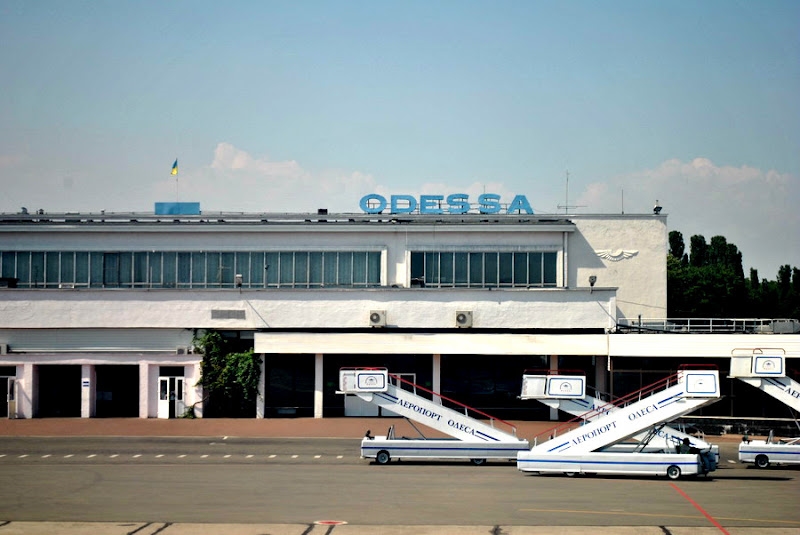 Саакашвили и гендиректор лоукоста осмотрели строительство терминала Одесского аэропорта 