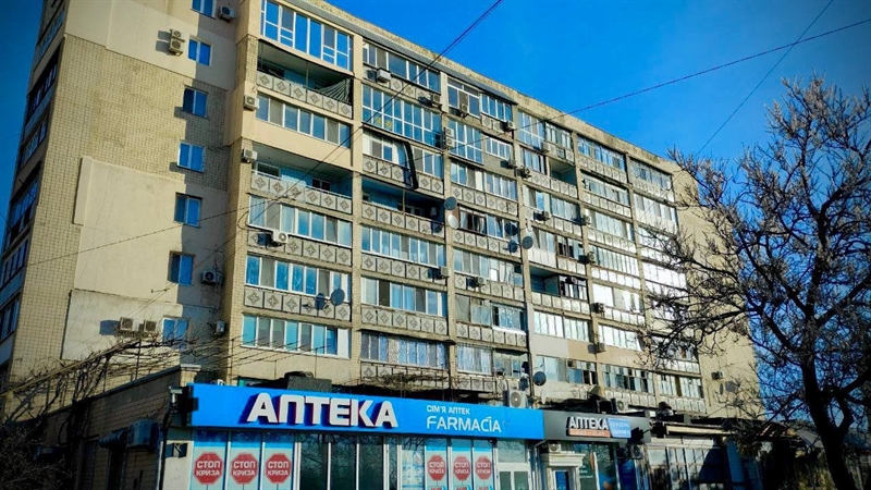 В Одесі унаслідок збиття ракети пошкоджено вікна в 16 житлових будинків(фото)