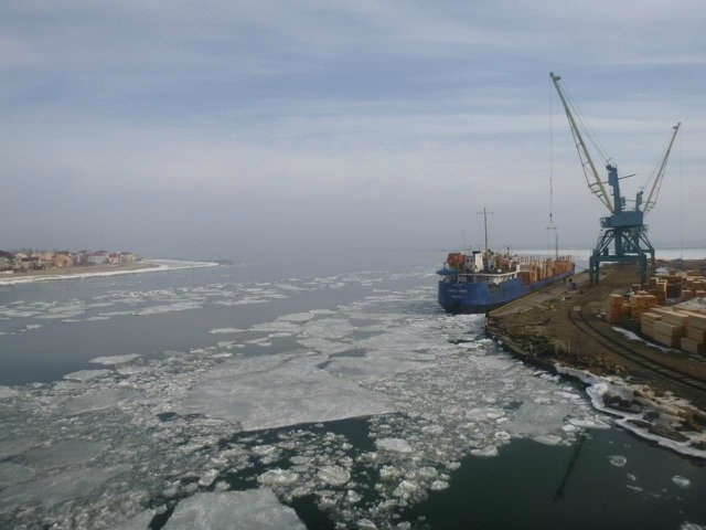Стальные краски и осколки одесского моря ФОТО