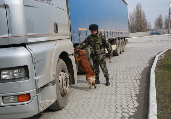 Одесские пограничники отправили домой шестерых иностранцев