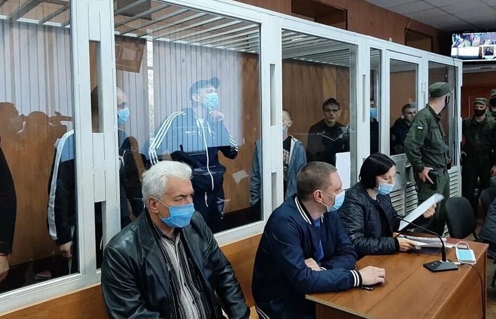 В Малиновском суде Одессы прямо в зале заседания семеро обвиняемых вскрыли себе вены