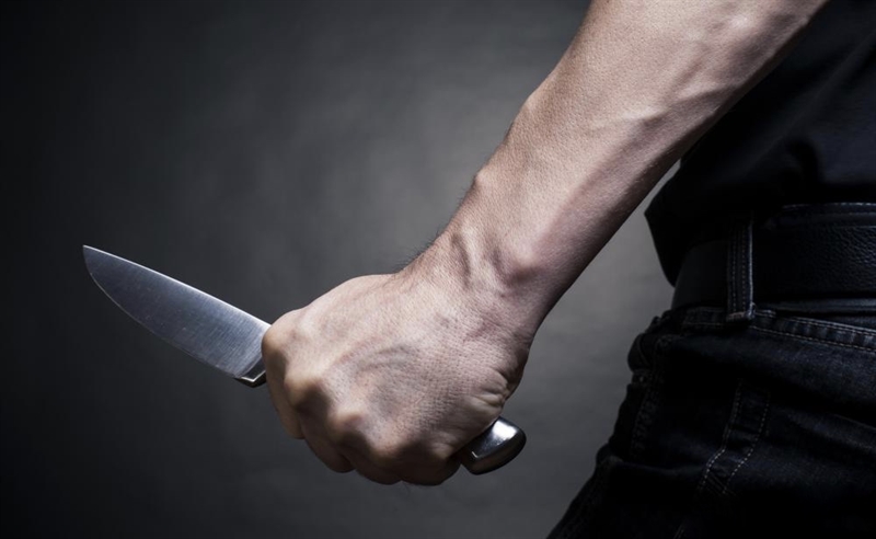 В Одесской области мужчина набросился с ножом на односельчанина 