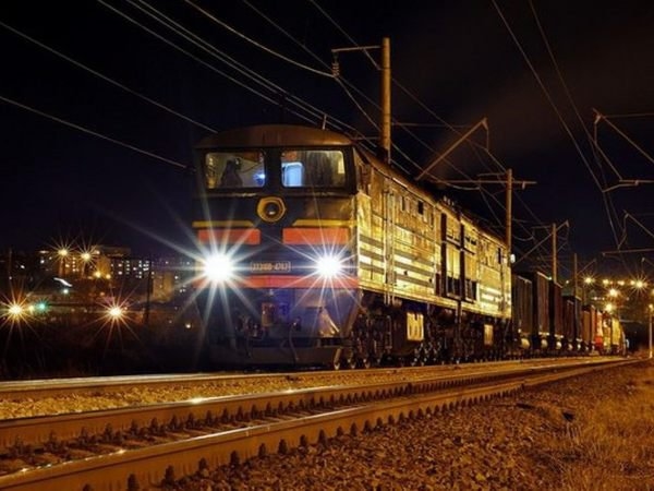 Снова человек попал под поезд на Одесской железной дороге