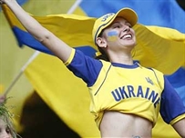 65% молодежи гордятся тем, что они украинцы