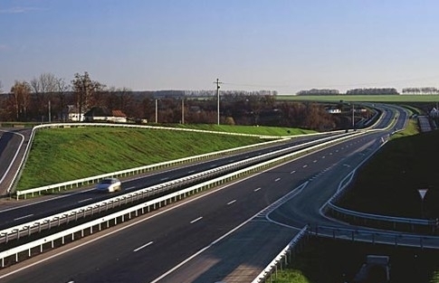 На трассе в Одесской области временно закроются транспорта участок дороги