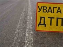 В Одессе автомобиль выехал на улицу с односторонним движением и врезался в столб 