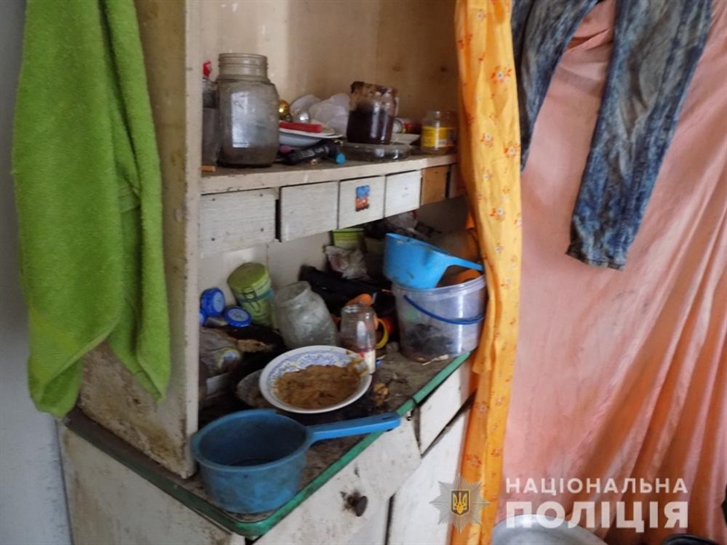 В Одесской области у горе-матери забрали двоих детей 