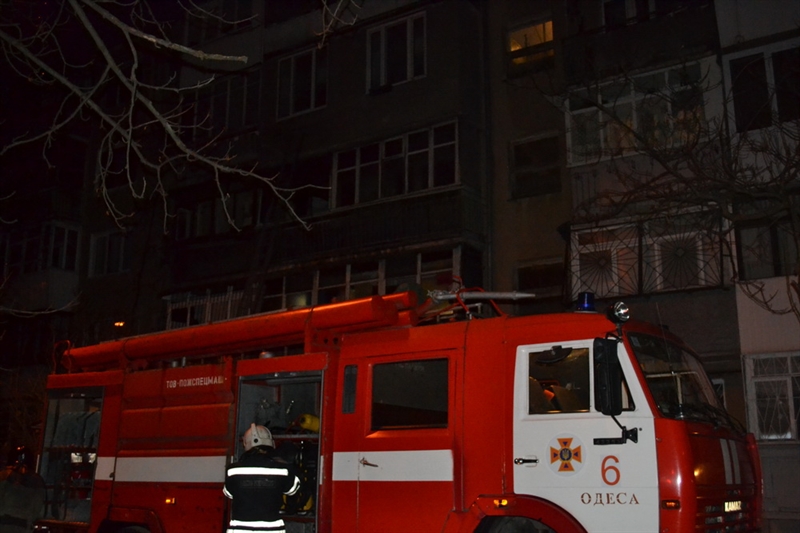 Одесса: на пожаре спасено три человека, один пострадал