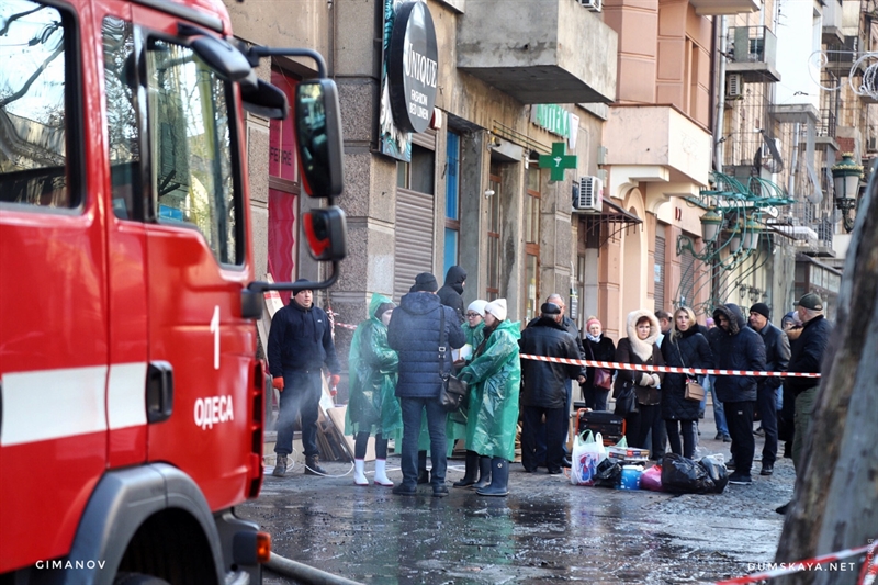 В результате пожара на Троицкой пострадали уже 32 человек