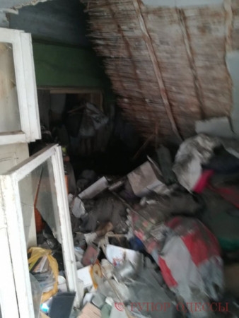 Под обломками обрушившегося потолка в частном жилом доме погиб мужчина