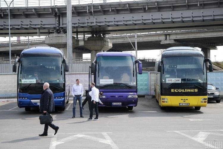 Межрегиональные автобусные перевозки возобновили 10 областей