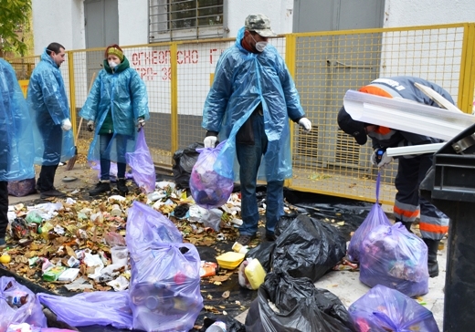   Специалисты исследуют мусор, который выбрасывают одесситы