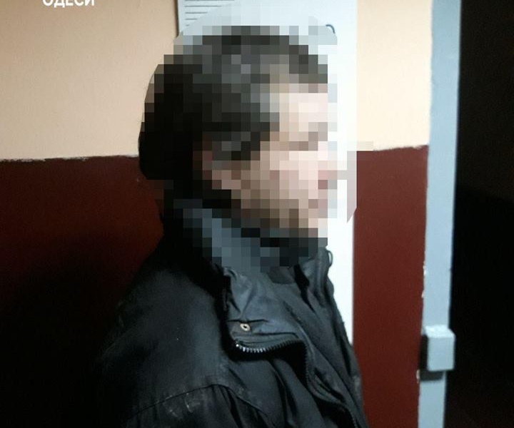 За ночь в Одессе задержали троих разыскиваемых мужчин 