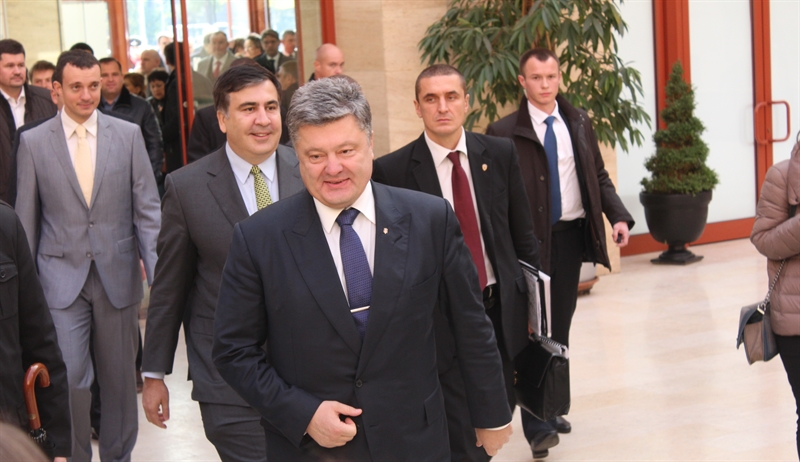 Порошенко: Центр обслуживания граждан в Одессе - символ эффективной децентрализации 