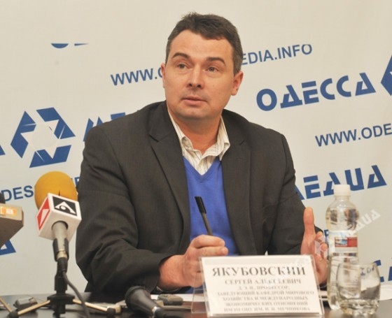 Провал голосования за отставку Яценюка приведет к еще большему увеличению счетов за коммунальные услуги, - эксперт
