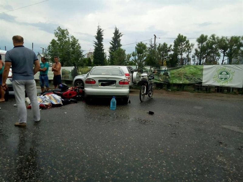 В Одессе автомобиль насмерть сбил мотоциклиста