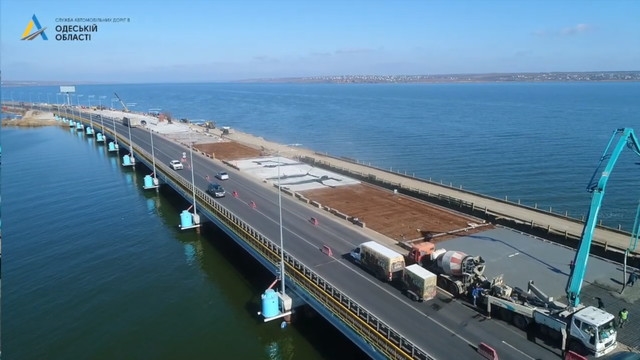 Мост через Хаджибейский лиман будет готов весной