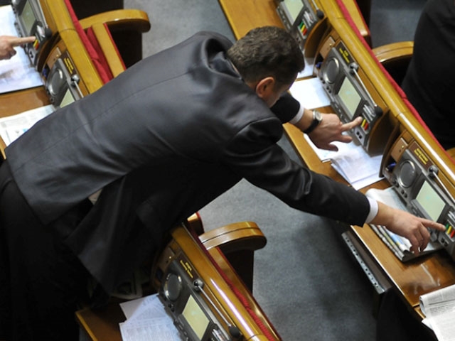 Скандальный закон «О судоустройстве и статусе судей»: как голосовали одесские нардепы