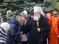 В день своего тезоименитства митрополит Агафангел совершил Божественную литургию в Свято-Успенском Одесском мужском монастыре