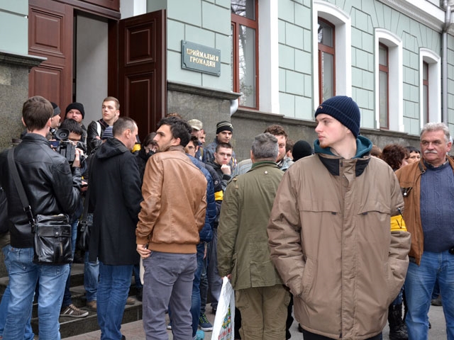 Одесскую прокуратуру призывают к ответу за массовые поджоги машин ФОТО