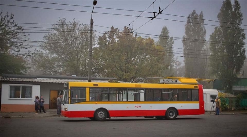 В Одессе на маршрут вышел электробус с динамической подзарядкой