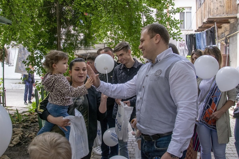 В День защиты детей одесские дети получают поздравления от Украинской морской партии Сергея Кивалова