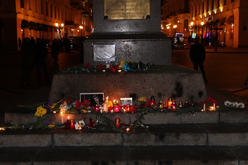 Одесситы почтили память убитого российского оппозиционера Бориса Немцова ФОТО