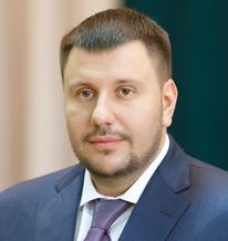 Клименко: Переселенец из Донбасса может рассчитывать на 1 доллар помощи от государства в 2015 году