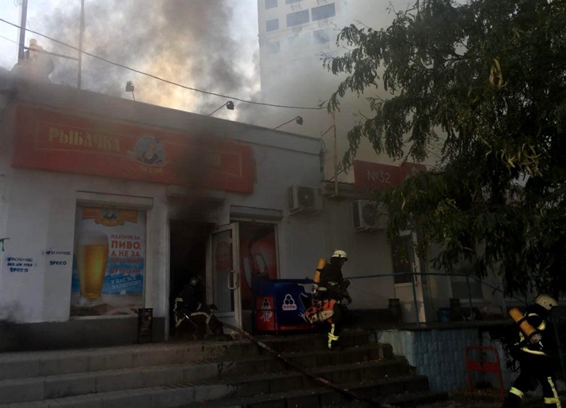 В Одессе горело здании «Новой почты» и пиццерии