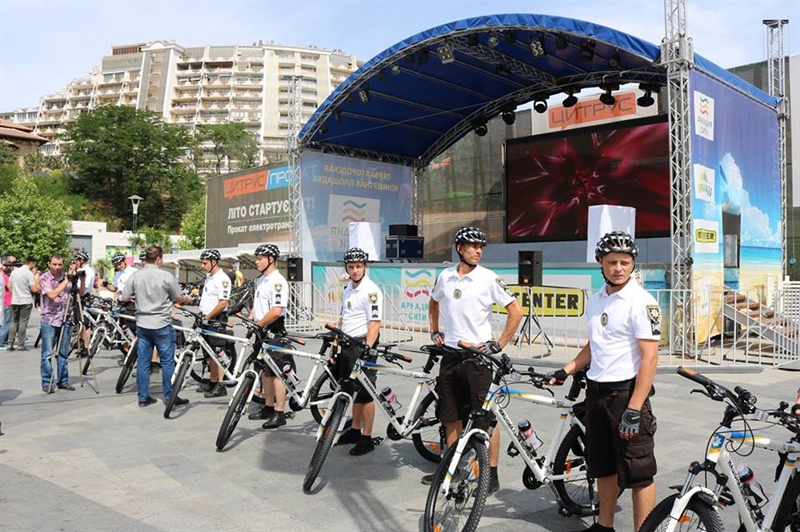 Туристическая полиция Одессы получила велосипеды для патрулирования