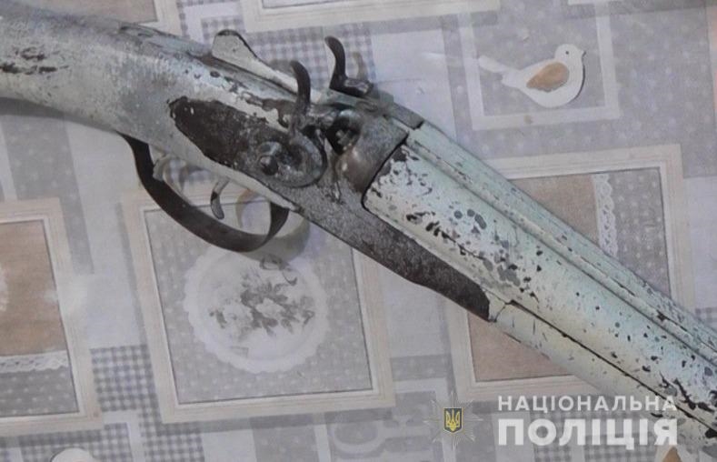 Правоохранители сообщили о подозрении в незаконном хранении оружия и боеприпасов двум жителям Аккермана
