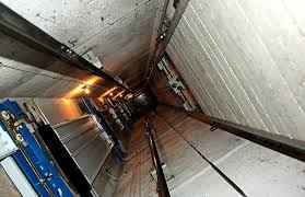 Госпромнадзор признал лифт опасным для жизни еще до смерти ребенка 