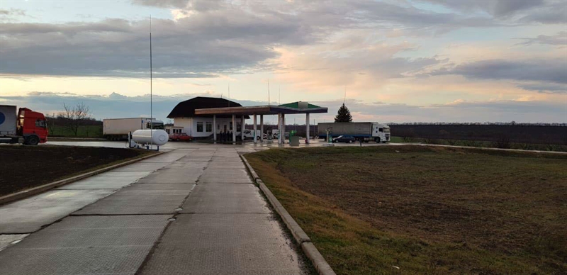   На заправке в Белгород-Днестровском районе девочка-подросток продавала сжиженный газ 