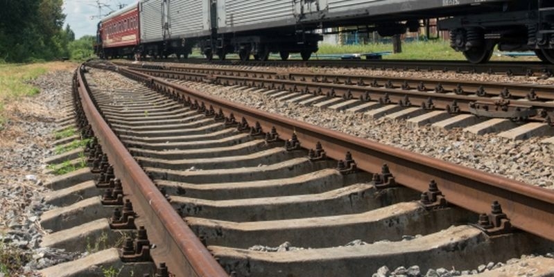 Мазутом, заборами и видеокамерами защитилась Одесская железная дорога от терактов 