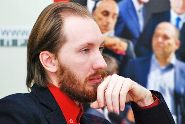 Сбежавший в Крым депутат инициирует решения Одесского горсовета