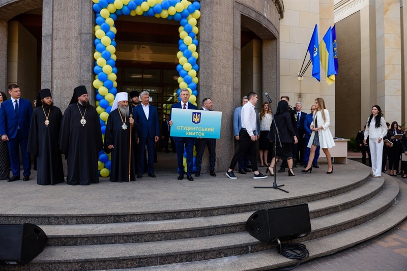 Сергей Кивалов и Митрополит Киевский и всея Украины Онуфрий заложили первый камень в строительство нового студенческого храма